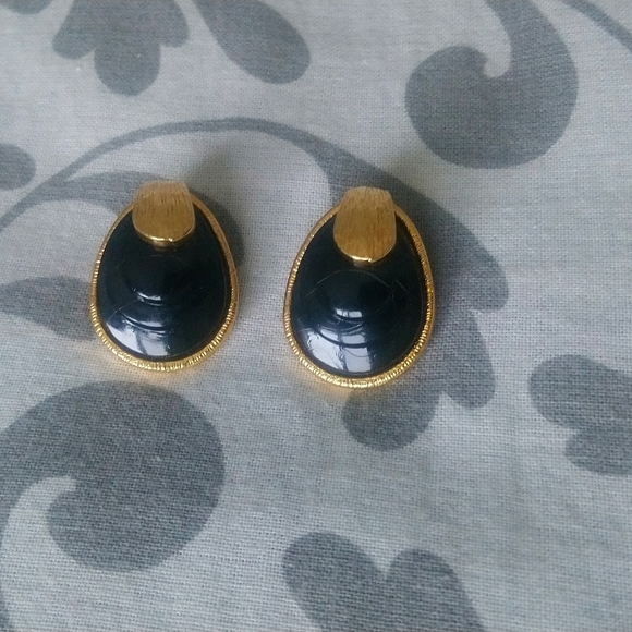 Vintage earrings - Picture 1 of 5